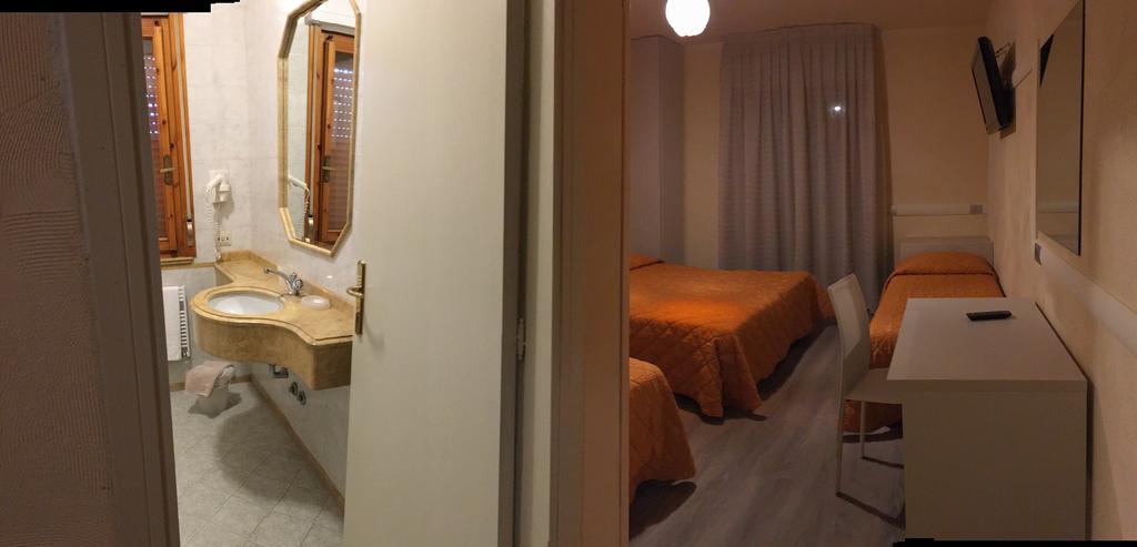 Hotel Da Filie' Querceta Exteriör bild